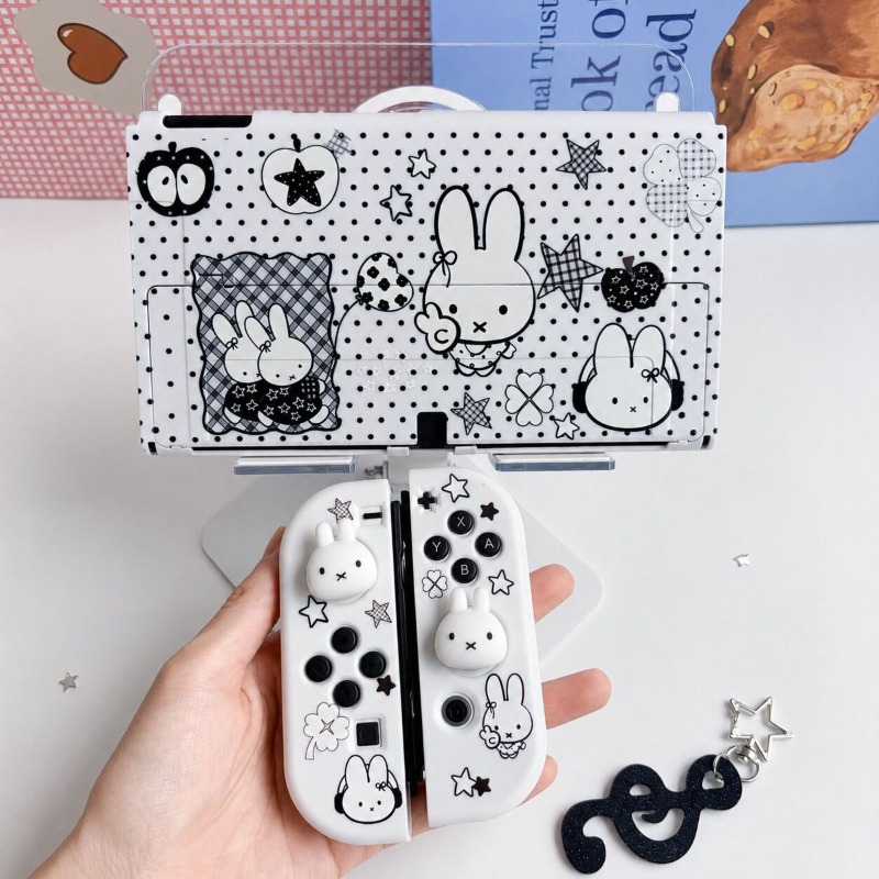 Gaming Console In - เคสป้องกันนินเทนโดสวิตช์ OLED ลายมิฟฟี่น่ารัก ดีไซน์แยกส่วนแบบนิ่ม สำหรับคอนโทรลเลอร์และตัวเครื่อง ปกป้องการเล่นเกม